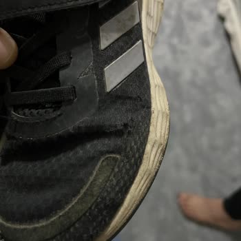 Kısa Sürede Deforme Olan Adidas Çocuk Ayakkabısında Mağduriyet Ve Yetersiz Müşteri Desteği