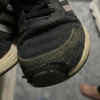 Kısa Sürede Deforme Olan Adidas Çocuk Ayakkabısında Mağduriyet Ve Yetersiz Müşteri Desteği