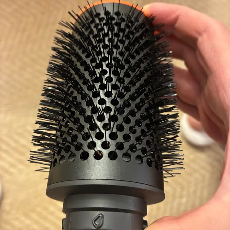 Yeni Alınan Dyson Airwrap Cihazının Başlığı Sürekli Yerinden Çıkıyor