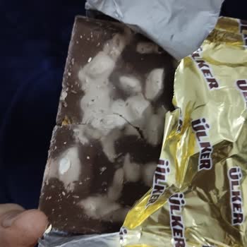 Tarihi Geçmemiş Ülker Çikolatada Beyaz Lekeler Ve Güven Sorunu