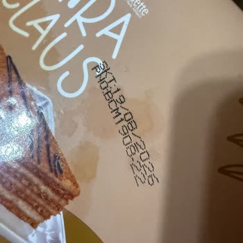 Migros'tan Aldığım Pasta Küflü Ve Kötü Kokulu Çıktı