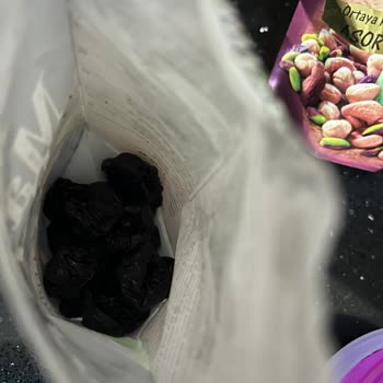 Kuru Erikte Çıkan Çekirdek Dişimi Kırıyordu