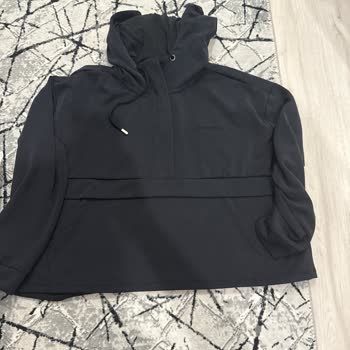 Sweatshirtte Renk Solması Ve Yetersiz İnceleme Sonucu