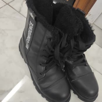 LCW Online’dan Alınan Kız Çocuk Botunda Kısa Sürede Ciddi Çatlaklar Ve Değişim Sorunu