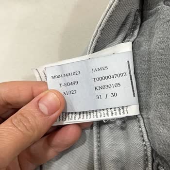 Mavi Pantolonlarda Kısa Sürede Renk Atma Ve Yetersiz Mağaza İlgisi