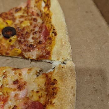 Eksik Parmesan Ve Boyut Sorunları Nedeniyle Memnuniyetsizlik