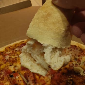 Eksik Parmesan Ve Boyut Sorunları Nedeniyle Memnuniyetsizlik