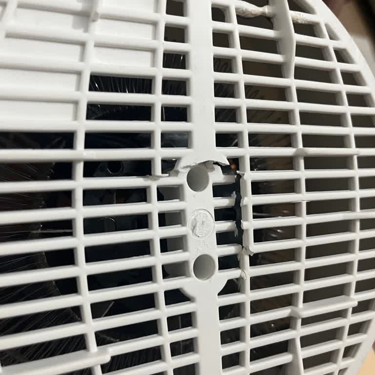 Kırık Ürün, İlgisiz Mağaza Ve Çözülmeyen Mağduriyet