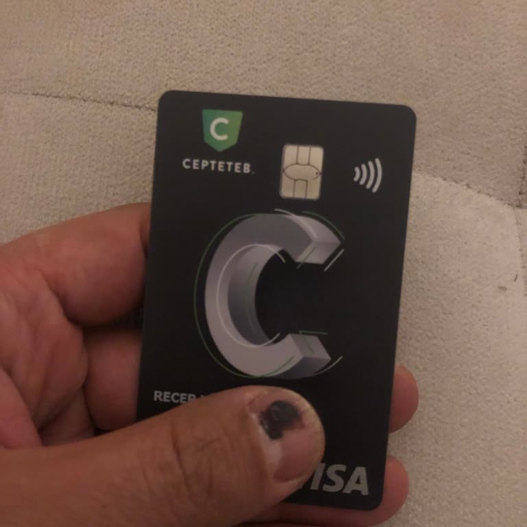 Defalarca Fiziksel Kart Talebime Rağmen Dijital Kart Gönderilmesi Ve Müşteri Taleplerinin Dikkate Alınmaması