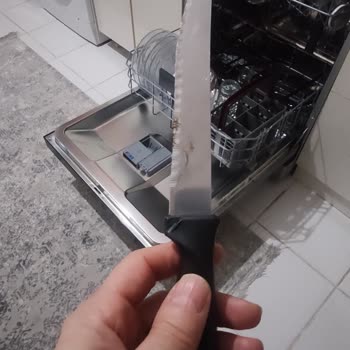 Bulaşık Makinesi Sepetinde Paslanma Ve Sağlık Riski Nedeniyle Ücretsiz Servis Talebi