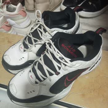 FLO’dan Alınan Ayakkabıda Koku Ve Ses Sorunu, Çözüm Sunulmadı