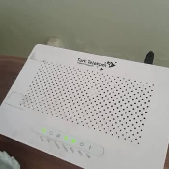 Sürekli Kesilen İnternet Ve Yetersiz Destek