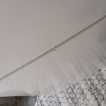 Siemens Buzdolabı Buzluk Kapağında Üretim Hatası Ve İlgisiz Servis