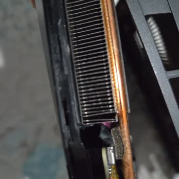 Bakım Sonrası Laptopumda Fan Arızası Ve Vida Hasarı Yaşadım