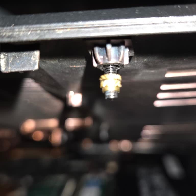 Bakım Sonrası Laptopumda Fan Arızası Ve Vida Hasarı Yaşadım