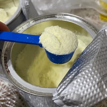 Bebek Mamasında Anormal Koku Ve Sağlık Riski!