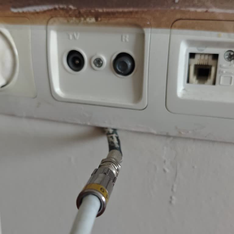 TÜRKSAT Abonelik Sonrası Uydu Bağlantımı Eski Haline Getirmedi, Televizyon Çalışmıyor