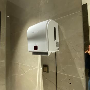 Kütüphanede Sürekli Bozuk Otomat Ve Peçete Eksikliği Mağduriyeti