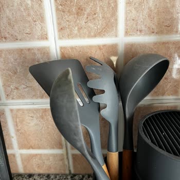 Karaca Bıçak Takımında Renk Değişimi ve Çizilmeler Oldu