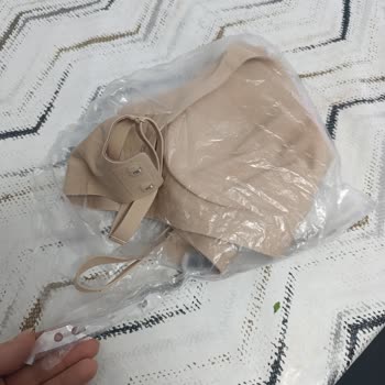 Kısa Sürede Deforme Olan Sütyen Ve Yetersiz Mağaza Hizmeti