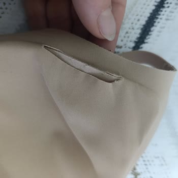 Kısa Sürede Deforme Olan Sütyen Ve Yetersiz Mağaza Hizmeti