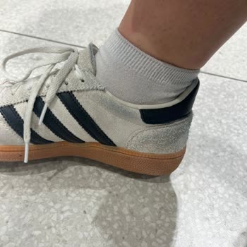 Mango Pants Damaged My Shoes Due to Fabric Dye Bleeding