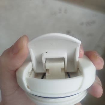 Yeni Alınan Stanley Termosun Kapağı Su Sızdırıyor, Değişim Talep Ediyorum!