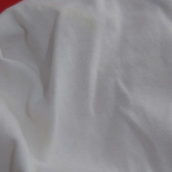 Parfüm Kıyafetlerimde Sarı Lekeler Bıraktı, Maddi Zararım Karşılanmadı