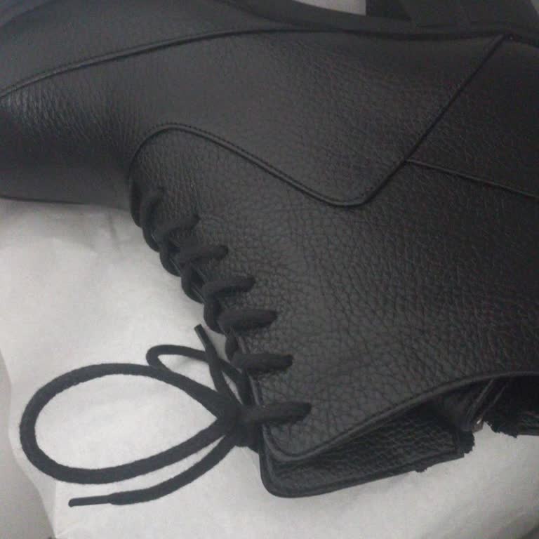 Selin Shoes Yanlış Ürün Gönderimi Ve Yetersiz İletişim Nedeniyle Yaşanan Mağduriyet!