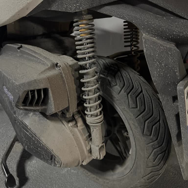 Honda Forza Motosikletim Arka Çamurluksuz Teslim Edildi