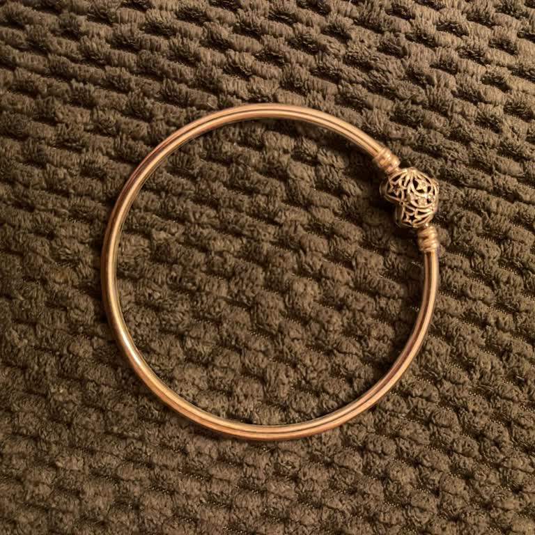 Unzufriedenheit mit fehlendem Reinigungsservice für Pandora Silberarmband