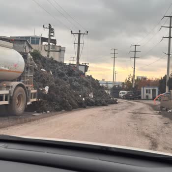 Mefa Endüstriyel Üretim Yaptığı Alandaki Çöp Ve Atıkları Toplamıyor!