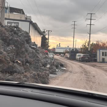 Mefa Endüstriyel Üretim Yaptığı Alandaki Çöp Ve Atıkları Toplamıyor!