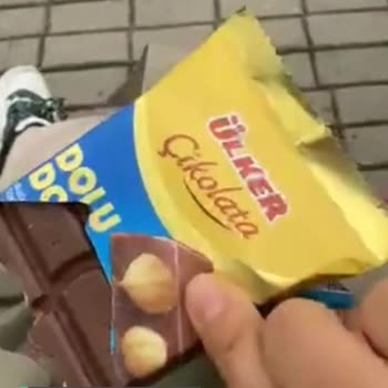Ülker Çikolatada Kıl Var!