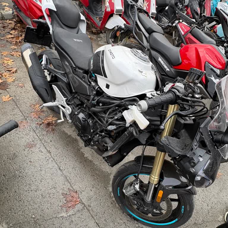 Yetkili Servisten Çözüm Alamıyor, Parça Teslimatı Ve Bilgilendirme Sorunu Yaşıyorum