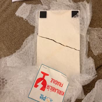 PTT Kargo İle Gönderilen Ürünler Sürekli Kırık Ve Kullanılamaz Ulaşıyor