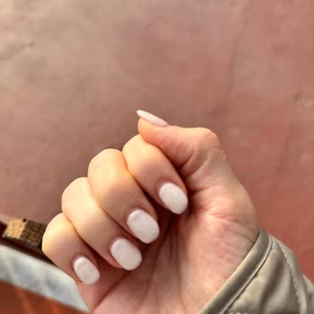 Jel Tırnak İşleminden Sonra Mağduriyet Ve İlgisiz Müşteri Hizmetleri