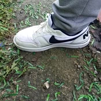 Papuc Konağı Ayakkabının Altı Koptu!