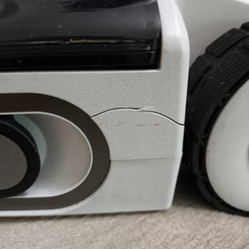 Roborock Süpürgede Kullanıma Bağlı Olmayan Kasa Çatlağı Ve Firma İlgisizliği