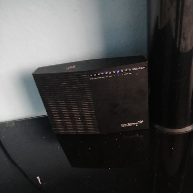 İnternet Ve Tivibu Hizmetinin Uzun Süreli Kesintisi Nedeniyle Eğitim Ve İş Mağduriyeti