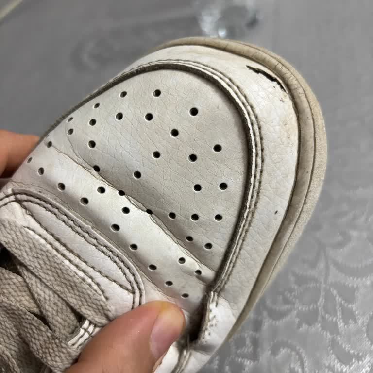 Kısa Sürede Açılan Nike Ayakkabı İçin Çözüm Bekliyorum