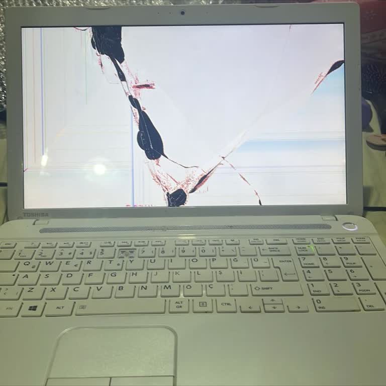Kargoda Hasar Gören Laptop İçin Satıcıya Yansıtılan Maddi Zarar Ve Tazminat Talebi