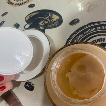 Aldığım Dior Ürününün İçinden Sıvı Yağ Gibi Akıntı Çıktı Formu Bozulmuştu