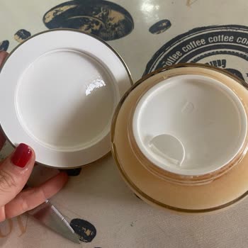 Aldığım Dior Ürününün İçinden Sıvı Yağ Gibi Akıntı Çıktı Formu Bozulmuştu