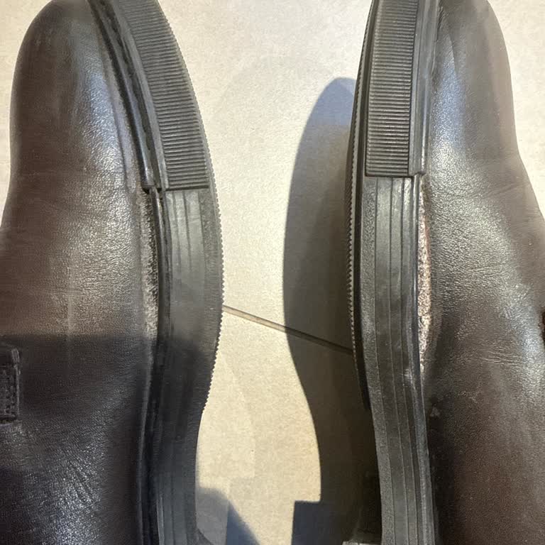 Kısa Sürede Deforme Olan Ayakkabılar İçin Elle’den Çözüm Bekliyorum