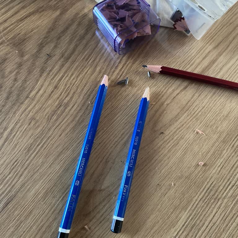 Fatih Kurşun Kalemlerin Sürekli Kırılan Uç Sorunu