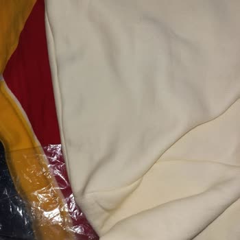 DeFacto Kullanılmış Ve Lekeli Ürün Gönderildi, Müşteri Hizmetleri Yok Denecek Kadar İlgisiz