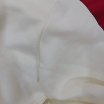 DeFacto Kullanılmış Ve Lekeli Ürün Gönderildi, Müşteri Hizmetleri Yok Denecek Kadar İlgisiz