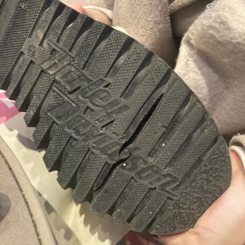 2 Yıllık Garantili Botun Tabanı Çatladı, Mağaza Çözüm Sunmadı