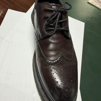 Kısa Sürede Sorunlu Ayakkabılar Ve Olumsuz Mağaza Dönüşü